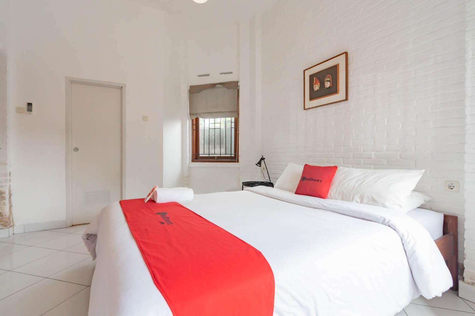Reddoorz Plus Near Dago Pakar Bandung Esterno foto